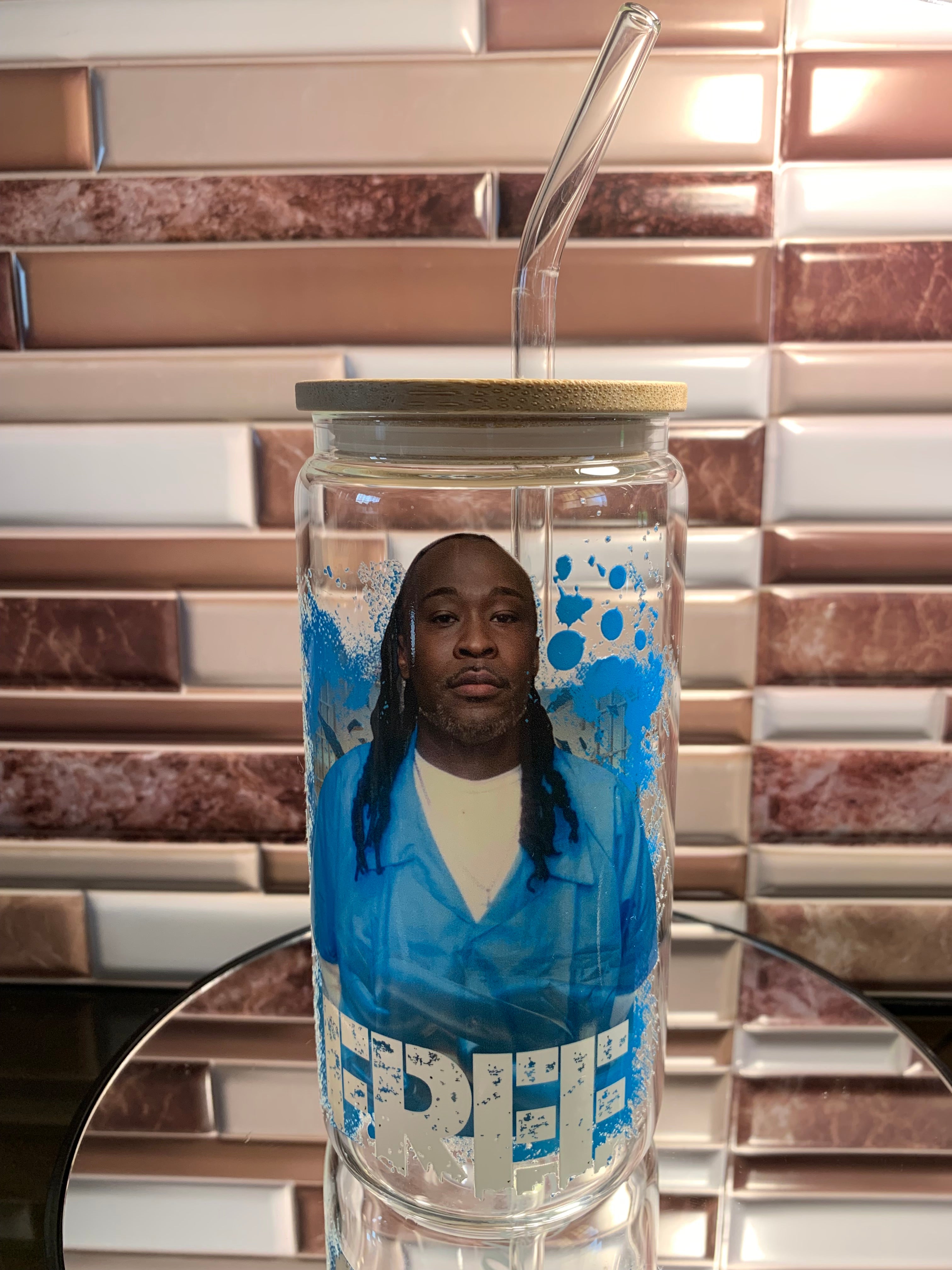 Personalized Design on 16oz Glass Cup (Glass Straw & Wooden lid included)